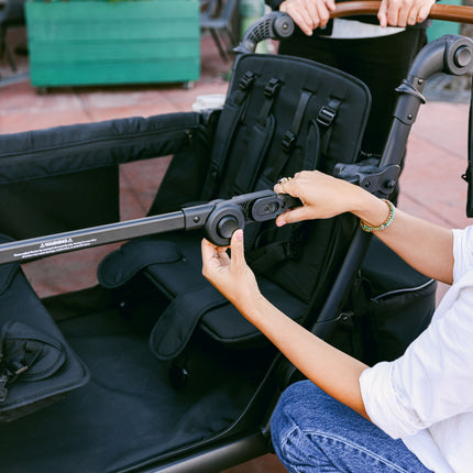 WonderFold L4 Stroller Wagon (4 Seater)