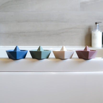 Shnuggle Bath Accessories Bundle 4-Piece Set