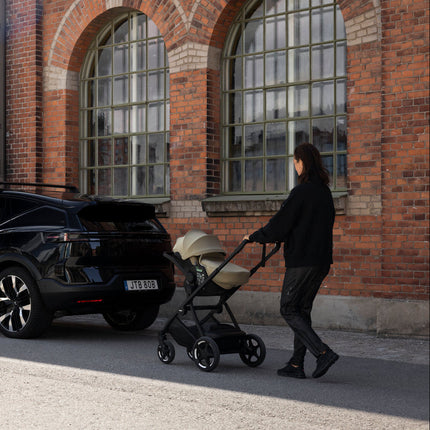 Thule Charm Stroller with Newborn Insert